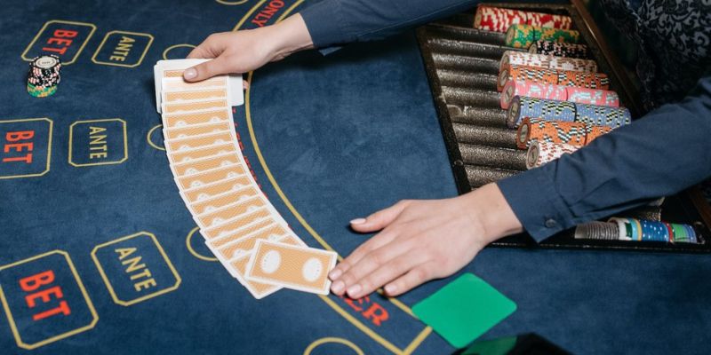 Cách chơi baccarat trực tuyến dễ thắng cho người mới tại 18Win